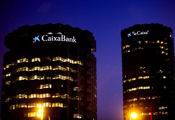 CaixaBank se alía con la “fintech” Socialpay para ofrecer un sistema de pago avanzado de comercio electrónico